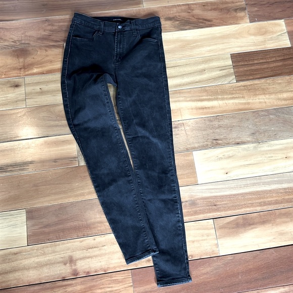 J Brand Denim - 💜 J Brand from Bloomingdale’s black wash skinny jeans w sparkly strip do…